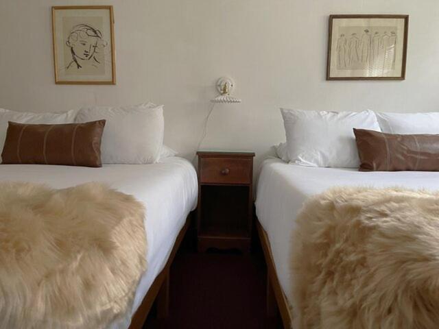 Berkshire Valley Inn North Hancock Eksteriør bilde