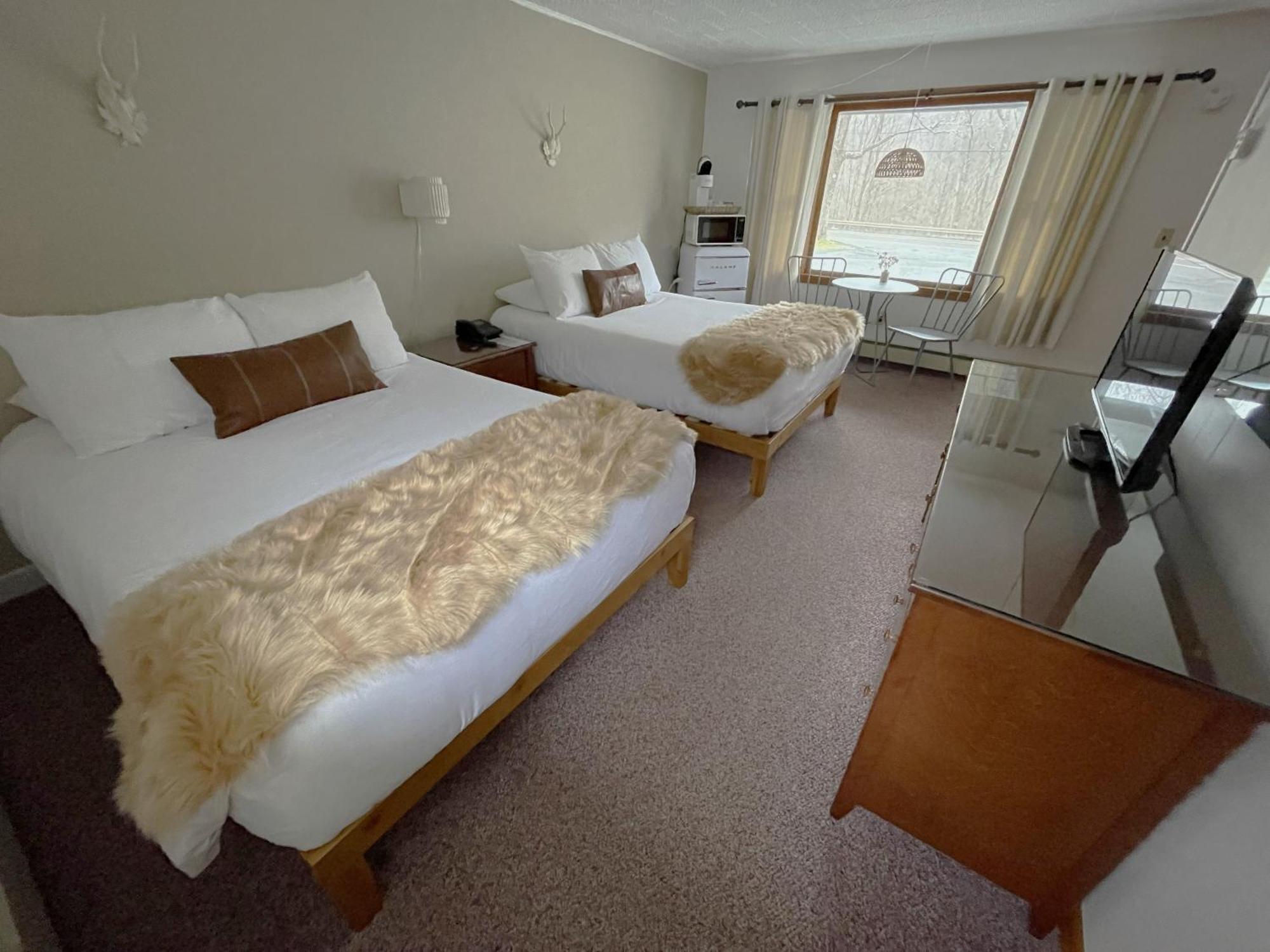 Berkshire Valley Inn North Hancock Eksteriør bilde